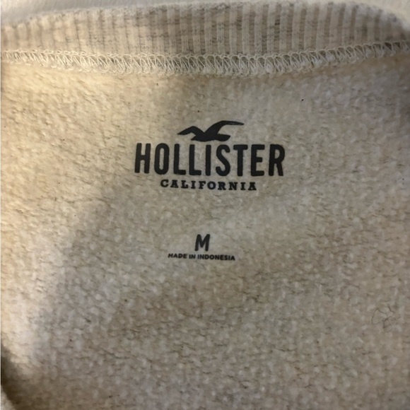 Hollister Gray Crew Neck Sweater with Ribbed Trim - Picture 2 of 7